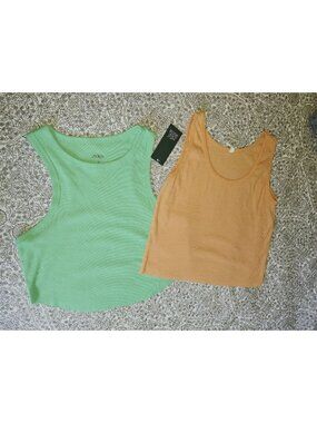 2 crop tanks 1 Wild Fable Women's Ribbed Tank Tops Green & non brand Orange XL